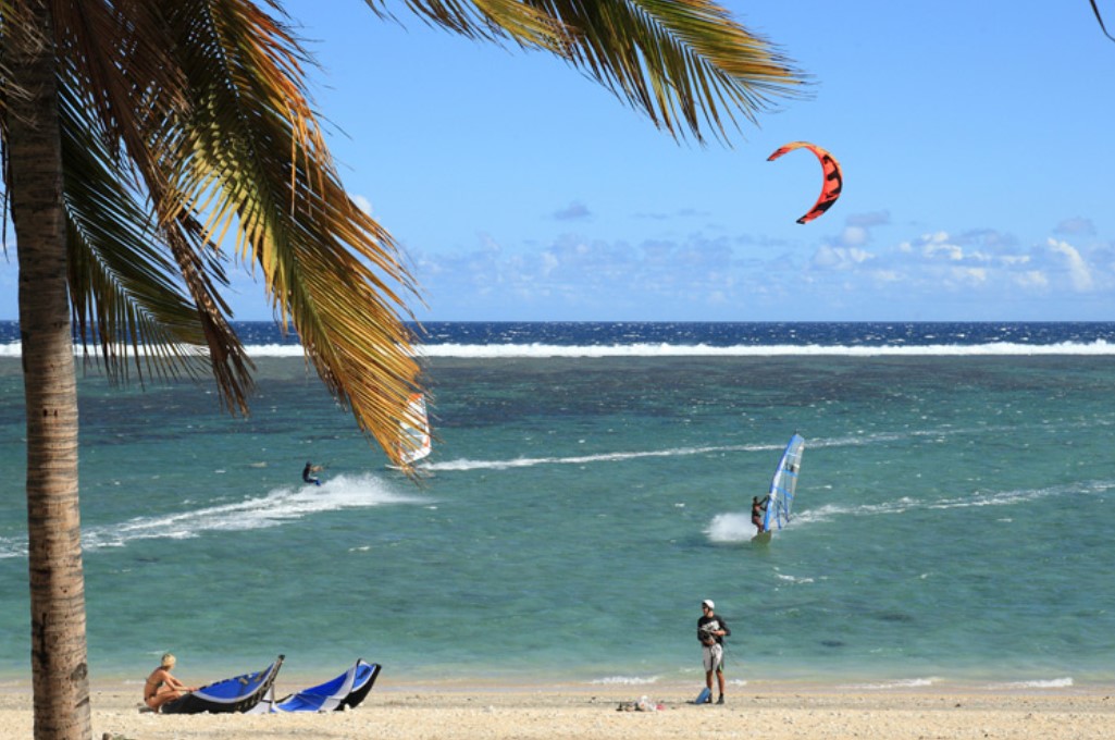 Wind surfing and kite surfing on Reunion Island