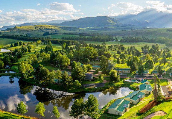3* Gooderson Monks Cowl Golf Resort - Drakensberg Package (2 nights)