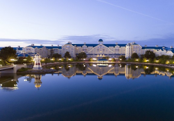 4* Disney's Newport Bay Club - Disneyland Paris - France Package (3 Nights)