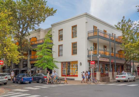 4* Quiver Tree Self-Catering Apartments - Stellenbosch Package (2 Nights)