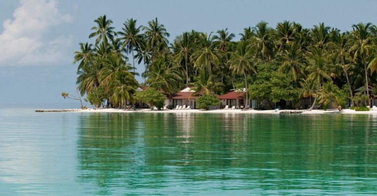5* Diamonds Athuruga - Maldives Package (7 nights)