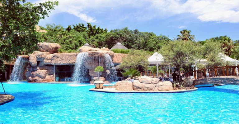 5* The Cascades - Sun City Midweek Package (2 Nights)