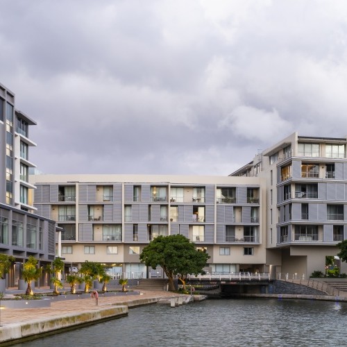 4* aha Harbour Bridge Hotel & Suites - V&A Waterfront Package (2 Nights)