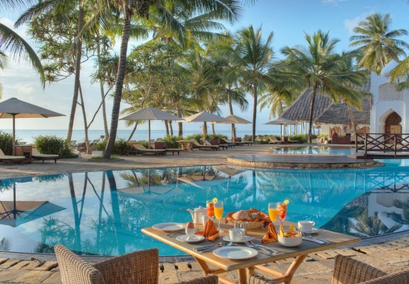 5* Bluebay Beach Resort & Spa - Zanzibar Package (7 Nights)