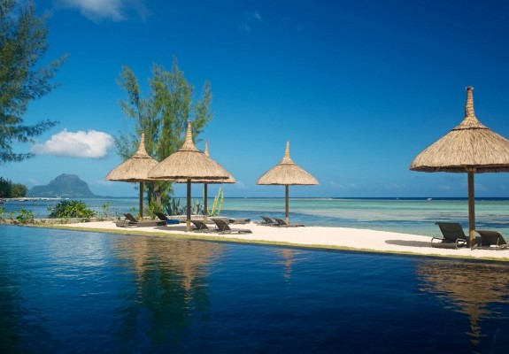 Esplanade Apartments (6 Sleeper) Mauritius Package (7 nights)