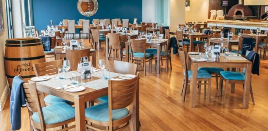 4* Blaauwberg Beach Hotel - Blouberg Strand Package (2 Nights)