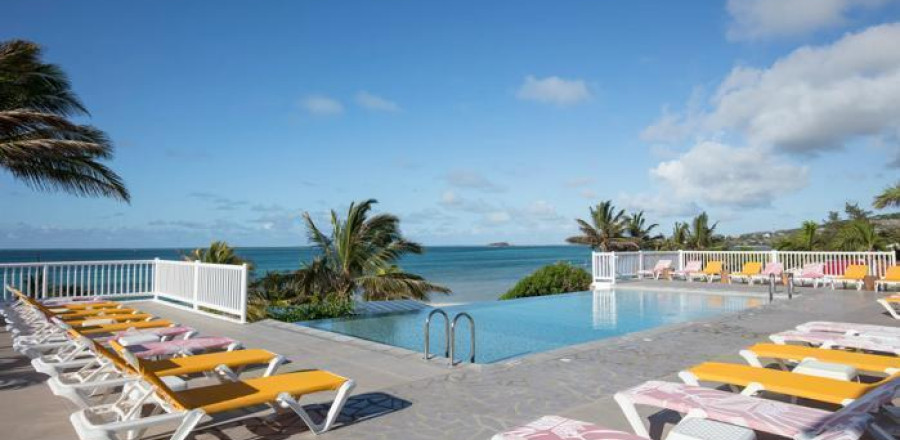 3* Astroea Beach Mauritius (2 Nights) & 3* Plus C Rodrigues Mourouk Hotel (5 Nights) - Package