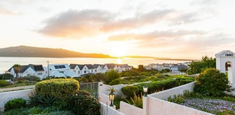 4* Farmhouse Hotel Langebaan - 2 Night package