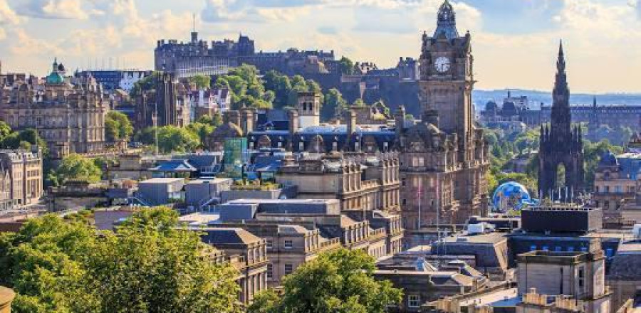 4* Christmas Market Experience - Edinburgh Package (5 Nights)