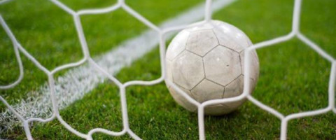 4* Liverpool vs Manchester United - Premier League Football Package (4 Nights)