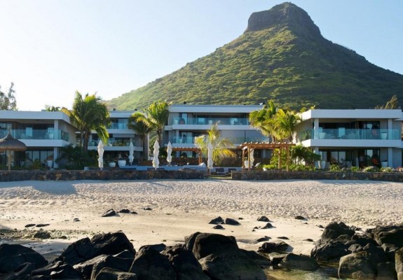 Leora Beachfront Apartments Luxury Self-catering (6 Sleeper Apartment) - Mauritius Package (7 nights