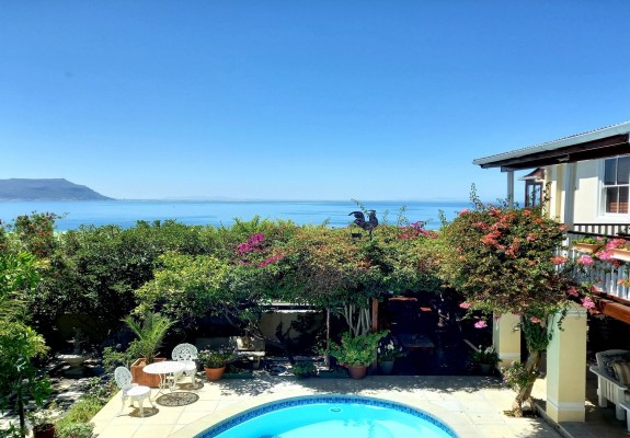3* The Cheriton Guest House - Simons Town - Western Cape package (2 nights)