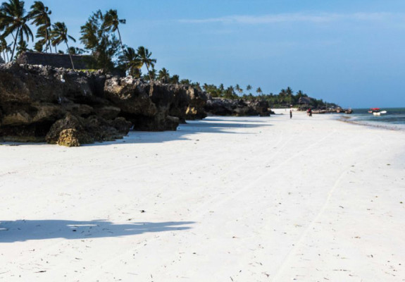 3* Jafferji Beach Retreat - Zanzibar Package (7 Nights)