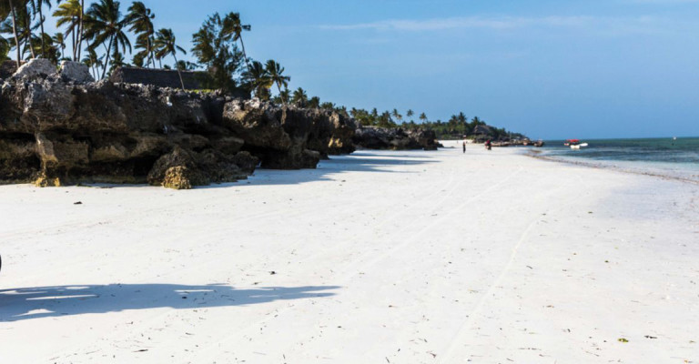 3* Jafferji Beach Retreat - Zanzibar Package (7 Nights)