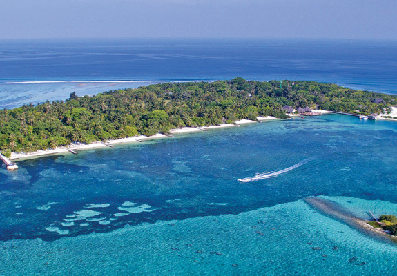 4* Adaaran Select Hudhuranfushi - Maldives Package (7 nights)