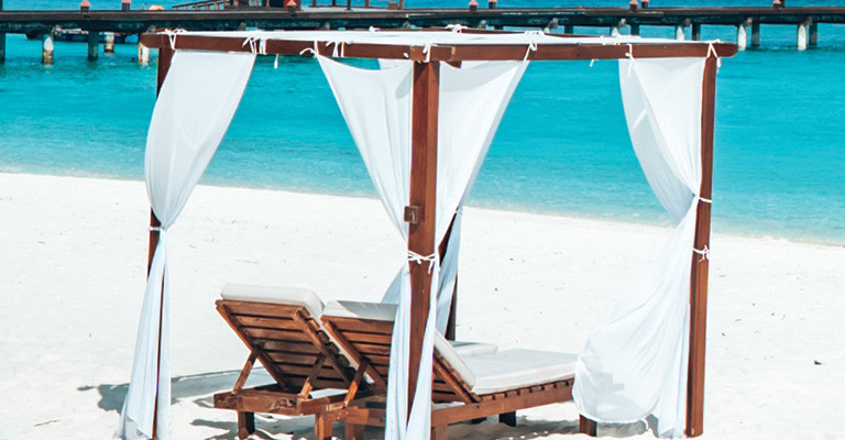 4* Adaaran Select Meedhupparu - Maldives Package (7 Nights)