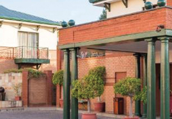 4* The Courtyard Hotel - Rosebank Fly-In Package (2 Nights)