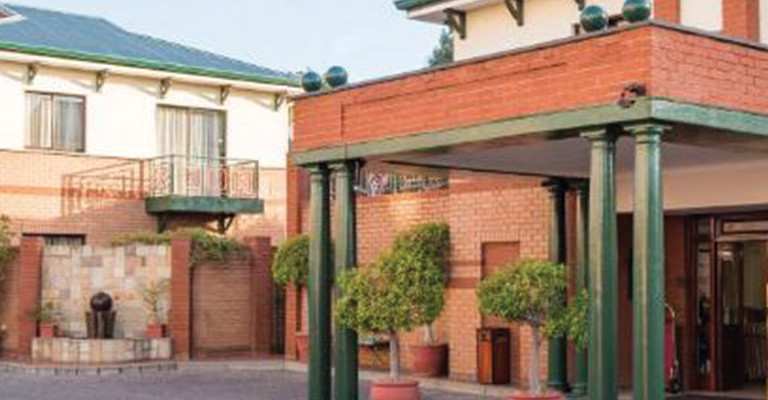 4* The Courtyard Hotel - Rosebank Fly-In Package (2 Nights)