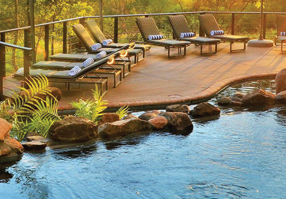 4* Victoria Falls Safari Lodge Package (3 Nights)