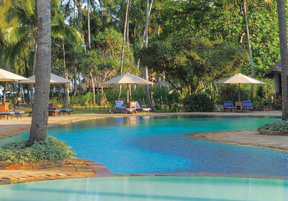 5* Bluebay Beach Resort & Spa - Zanzibar Package (5 Nights)