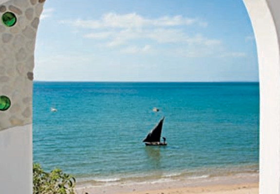 5* Santorini Mozambique Package (4 Nights)