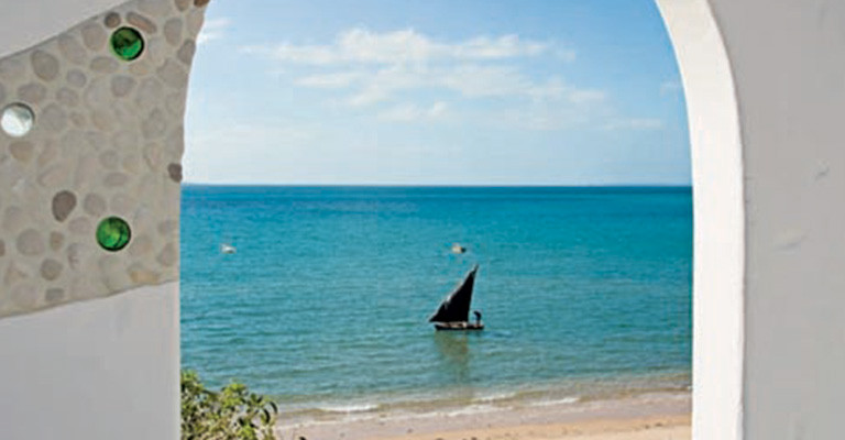 5* Santorini Mozambique Package (4 Nights)