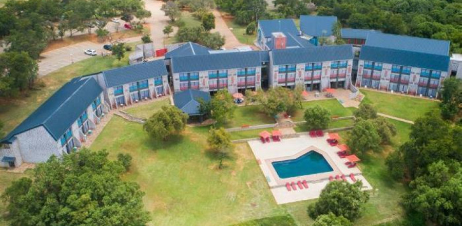 4* 26 Degrees South Bush Boho Hotel - Muldersdrift Package (1 Night)