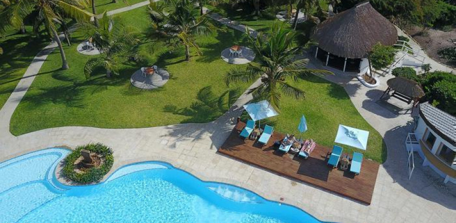 3* Plus Vilanculos Beach Lodge - Mozambique Package (4 Nights)