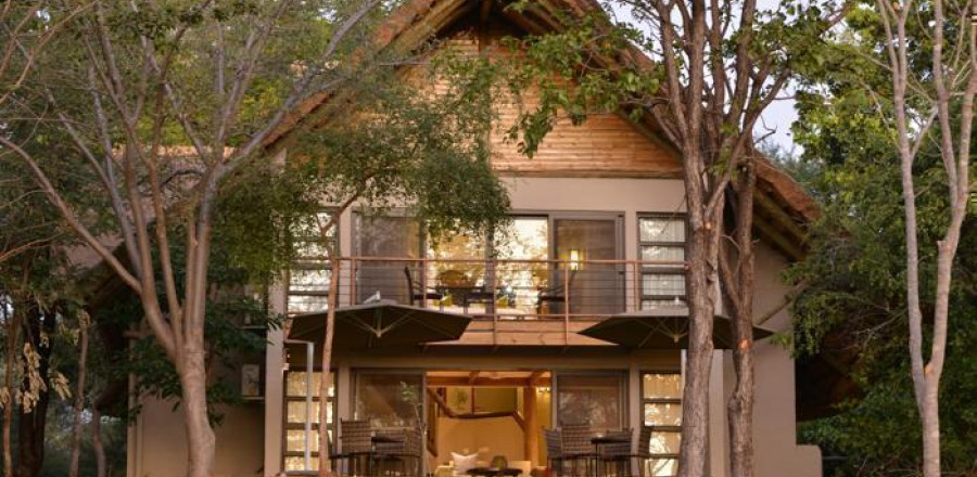 5* Victoria Falls Safari Suites - Package (3 Nights)