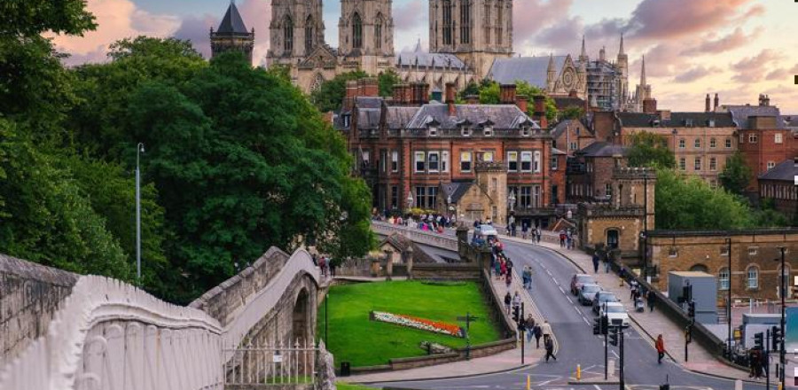 3* Beautiful Britain Experience (14 Nights)