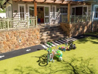 16bc25c2 e767 48fc 9551 0ede38eebc40