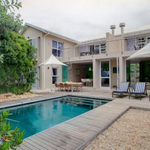 5* Starfish Guest Lodge - Plettenberg Bay Package (2 Nights)