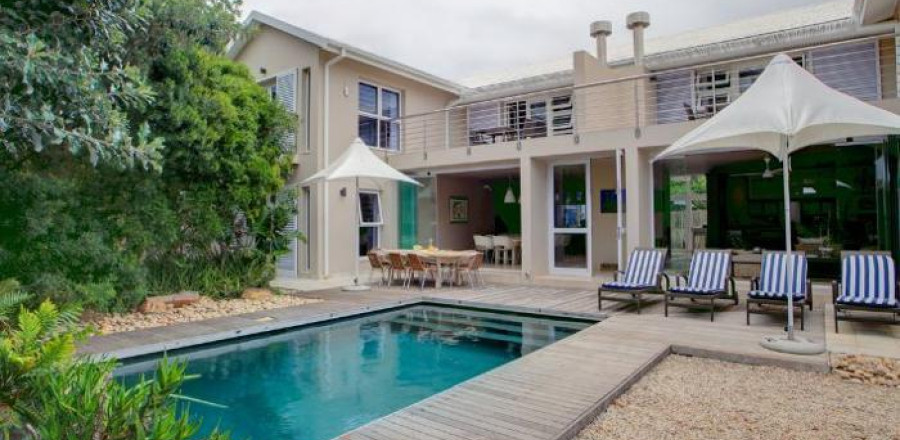 5* Starfish Guest Lodge - Plettenberg Bay Package (2 Nights)