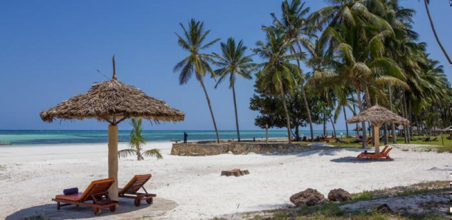 4* Neptune Paradise Beach Resort & Spa - Mombasa, Diani Beach Package (6 Nights)