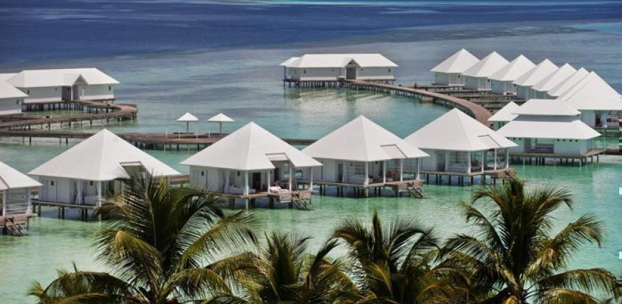 5* Diamonds Athuruga - Maldives Package (7 nights)