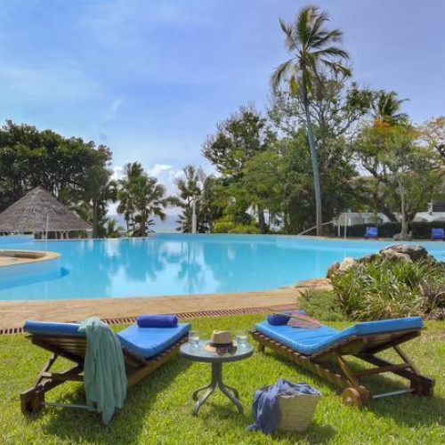 Diamonds Leisure Beach & Golf Resort - Diani Beach Package (6 Nights)
