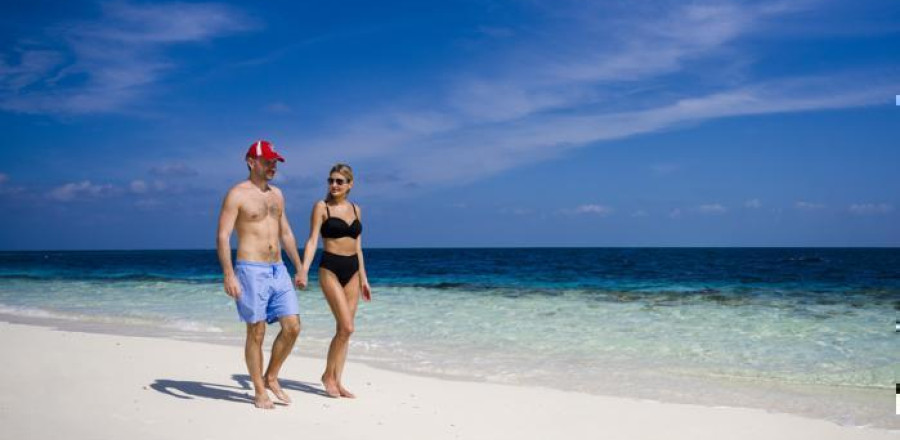 3* Adaaran Club Rannalhi - Maldives Package (7 nights)