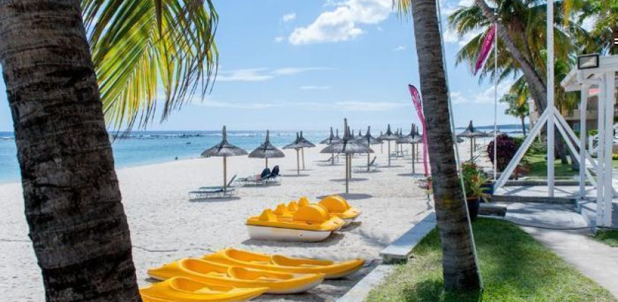 3* Plus Villas Caroline Beach Hotel - Mauritius Package (7 nights)