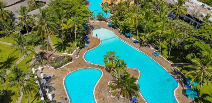4* Southern Palms Beach Resort - Mombasa, Diani Beach Package (6 Nights)