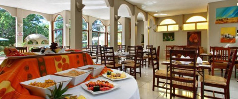 3* Victoria Falls Rainbow Hotel - Victoria Falls Family Package (3 Nights)