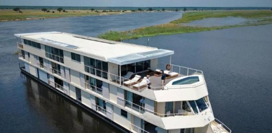 5* Zambezi Queen Safari Boat - 3 Night Package