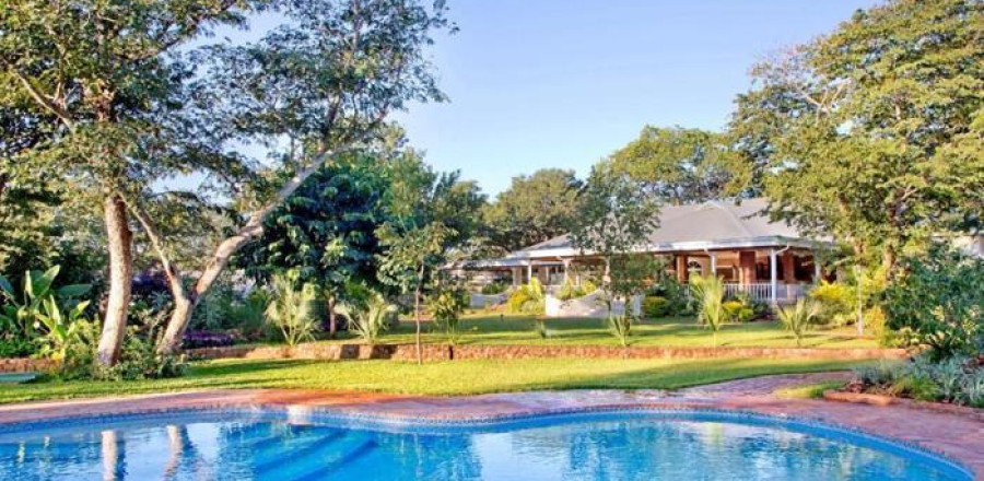 Pioneers Lodge - Victoria Falls Package (3 Nights)