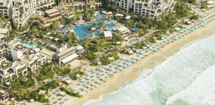 Ocean Views & Opulence: 5-Night Escape at Jumeirah Al Naseem