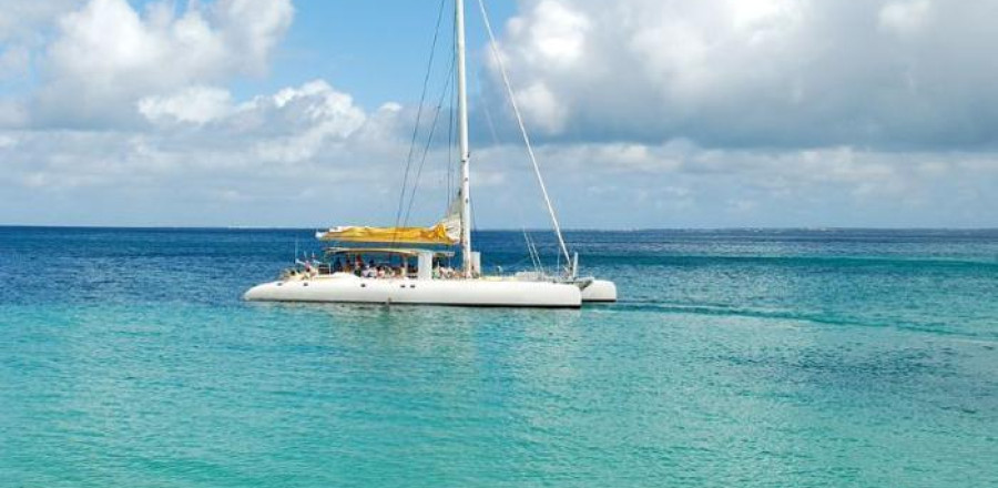 Shared Full Day South East Coast Catamaran Cruise