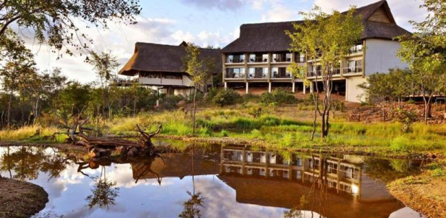 5* Victoria Falls Safari Club - Package (3 Nights)