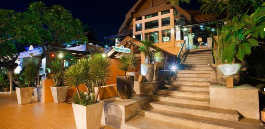 4* Seaview Patong Hotel - Thailand Package (7 Nights)