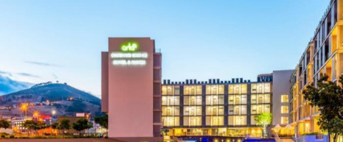 4* aha Harbour Bridge Hotel & Suites - Cape Town V&A Waterfront Holiday Package (2 Nights)