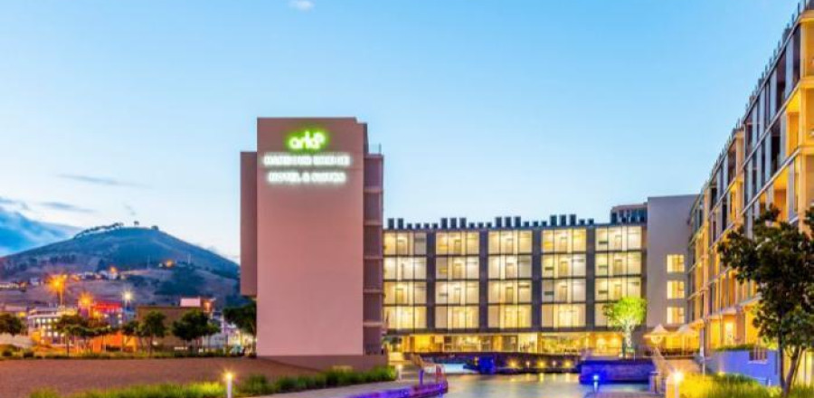 4* aha Harbour Bridge Hotel & Suites - Cape Town V&A Waterfront Holiday Package (2 Nights)