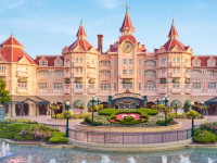 Disneyland Hotel 1