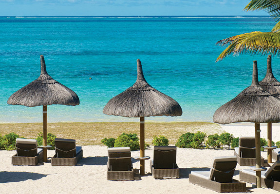 Paradise Beach Luxury Self-Catering (6 Sleeper Apartment) Mauritius 7 Nights